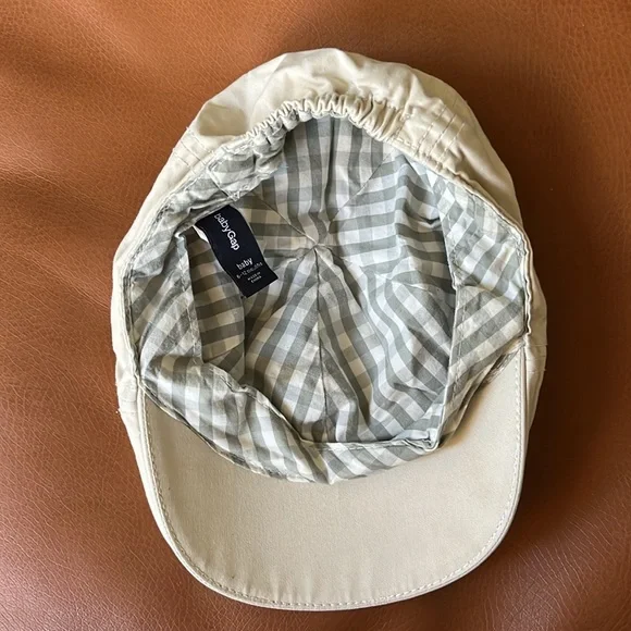Baby Gap hat - Picture 2 of 3
